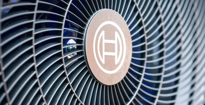 Why Does My Air Conditioner Keep Turning On and Off?